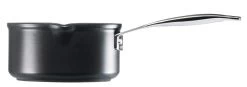 Le Creuset Steelpan - 2 Schenktuiten - Les Forgées TNS - ø 16 Cm / 1.6 Liter - Standaard Anti-aanbaklaag