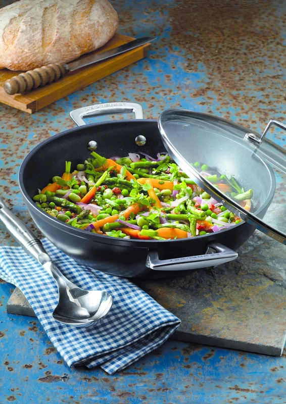 Le Creuset Wokpan Les Forgées TNS - ø 32 Cm / 6 Liter - Standaard Anti-aanbaklaag - Afbeelding 2